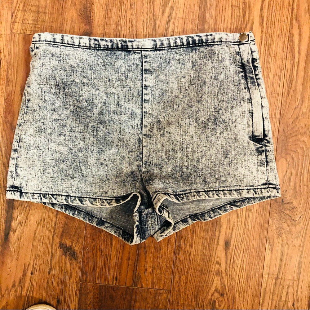 Forever 21- Stone washed- High waisted-sz 30